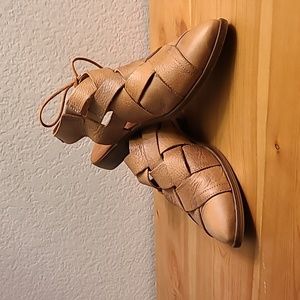 Free People Destino Woven Leather Flats in taupe. Excellent used condition.